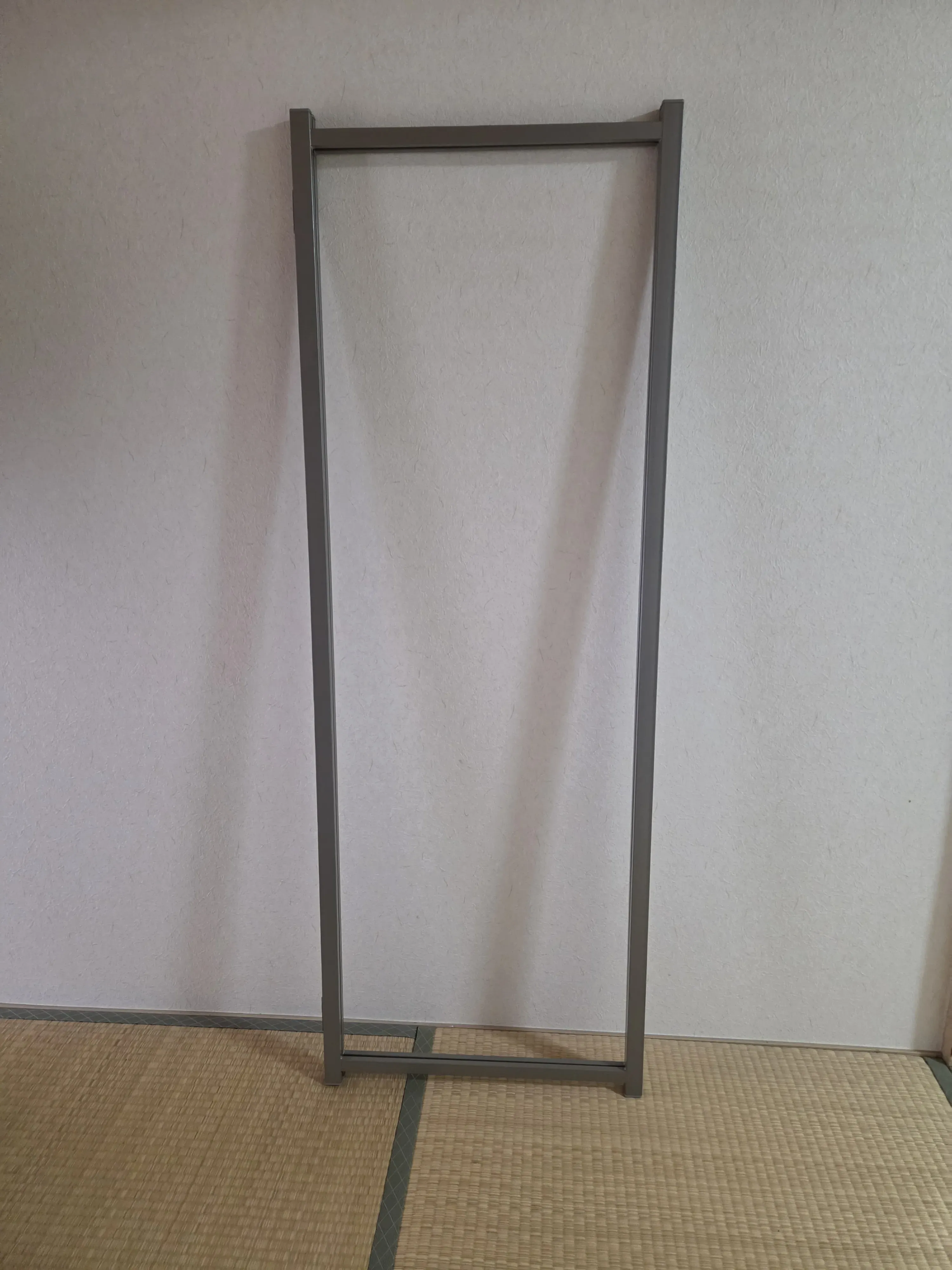 使わないときはスリムに折りたためる状態
