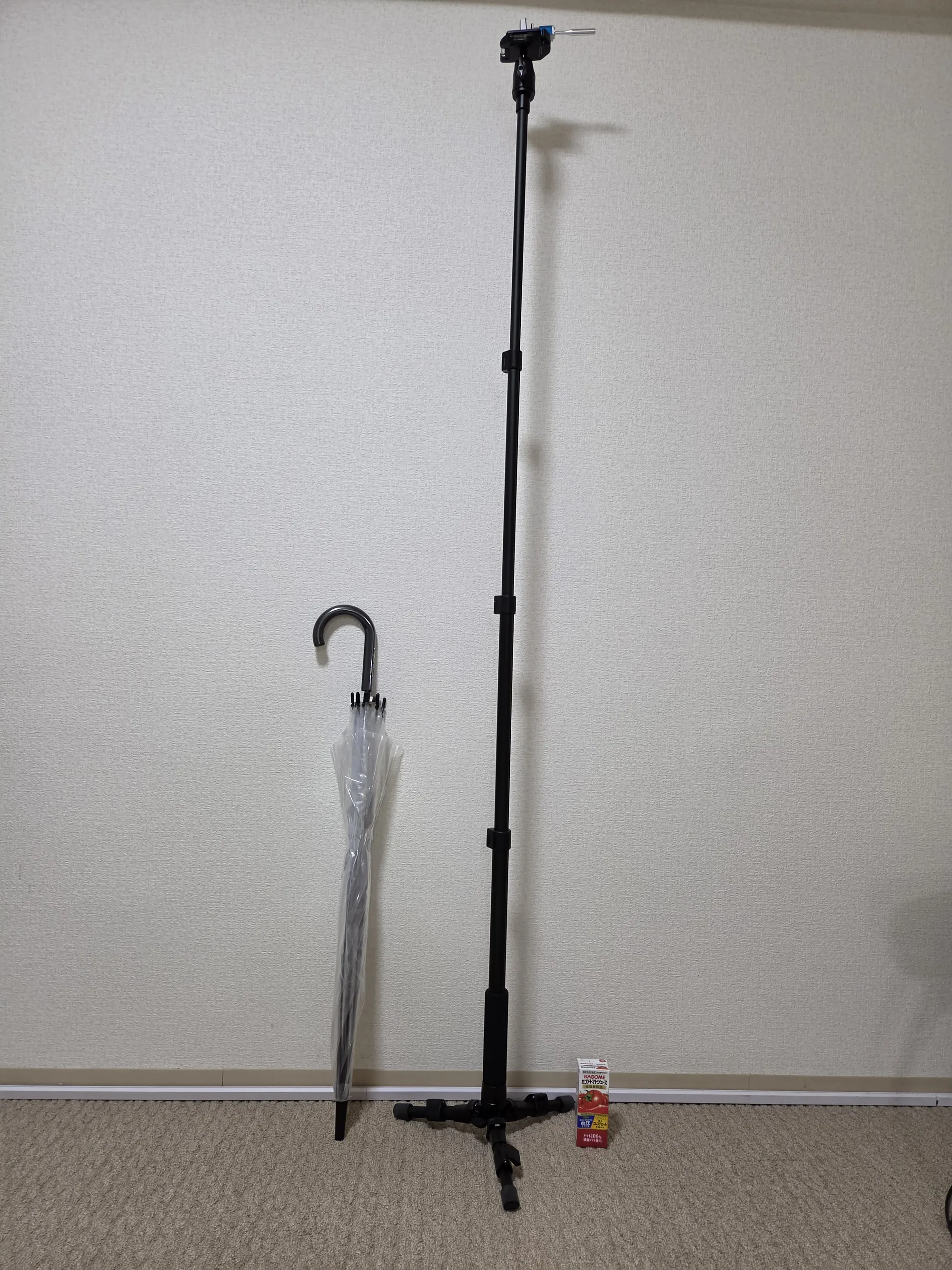 一番高い状態にしたスタンドポッドの自撮り画像。全高1750mm