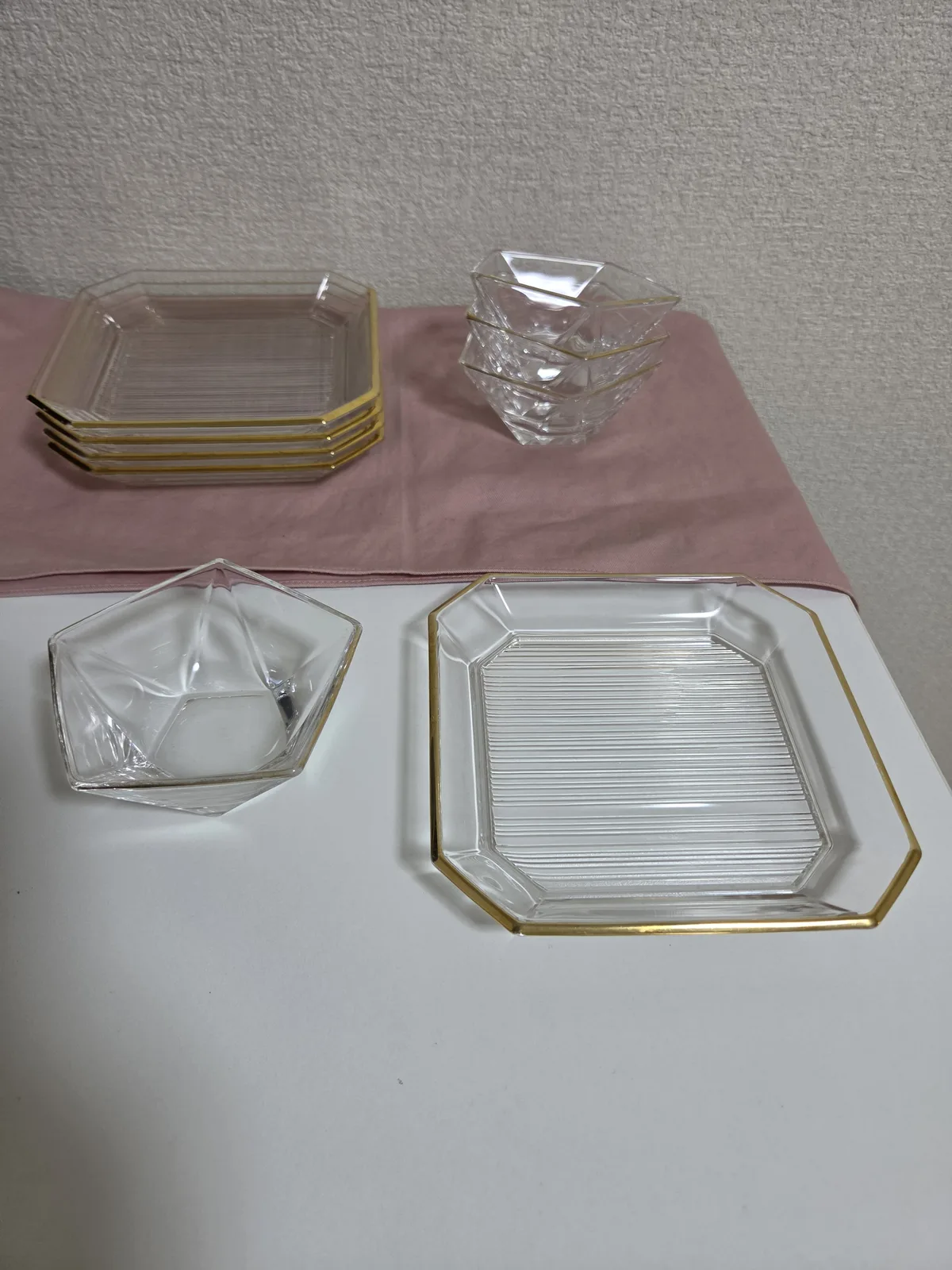 昭和レトロな金彩ガラスのプレート＆小鉢セット