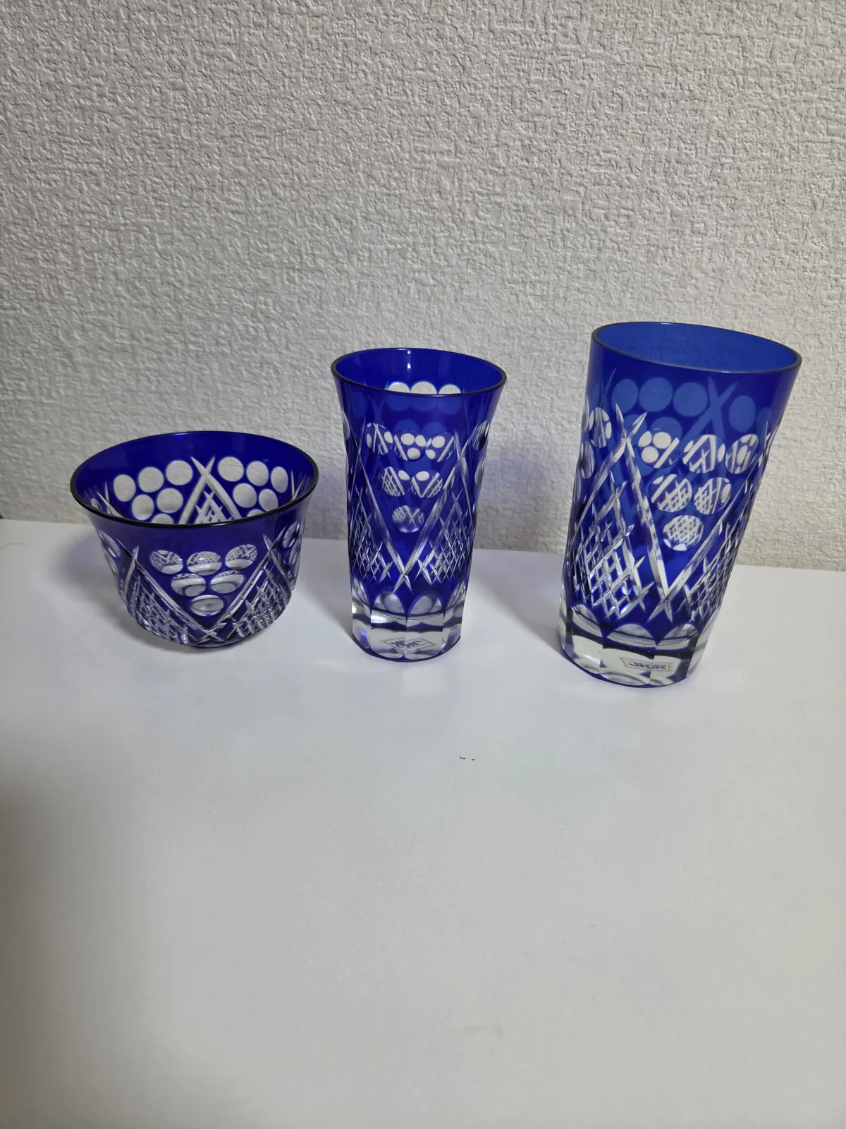 コバルトブルーの色被せ切子グラス3種