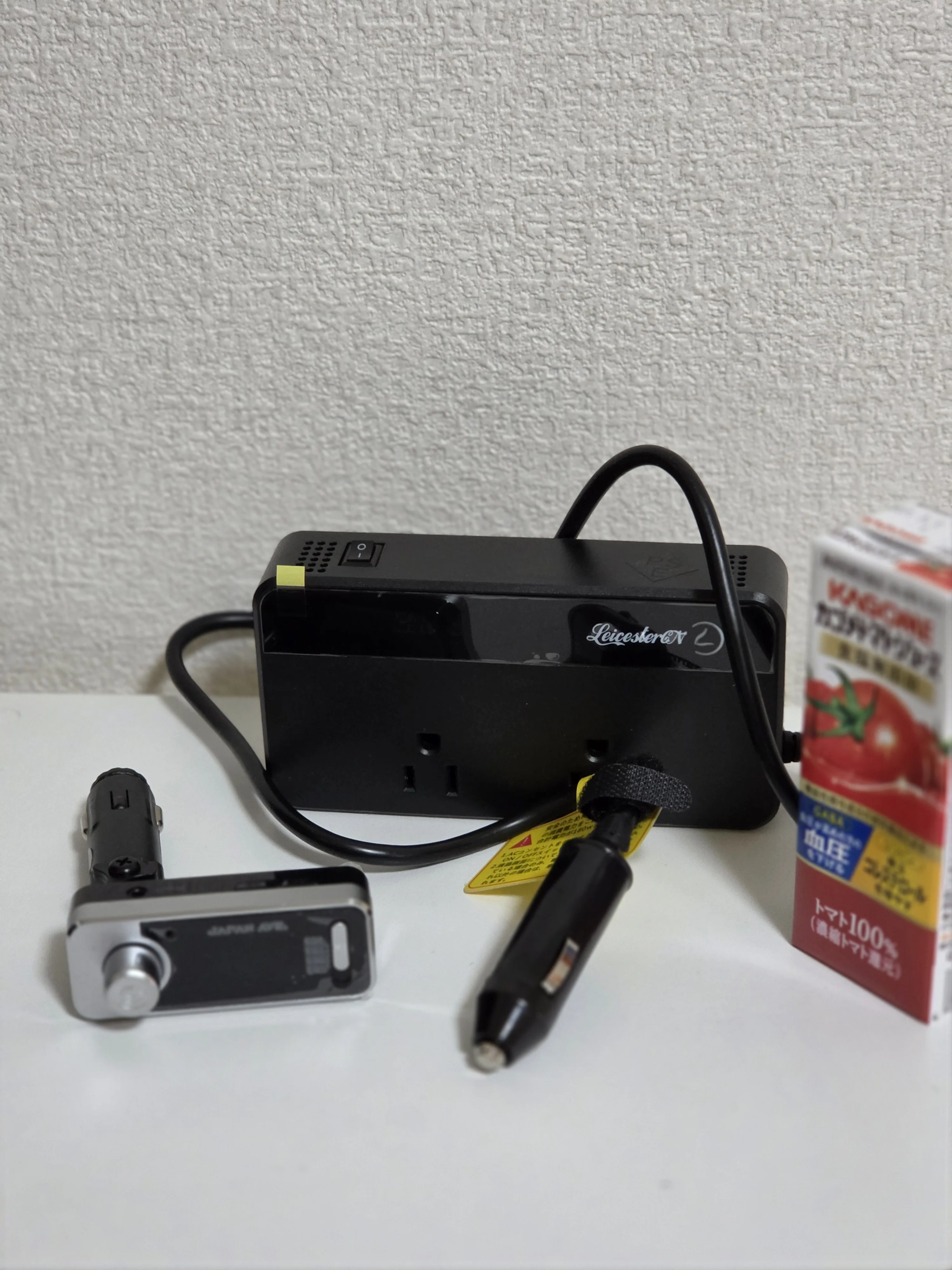 FMトランスミッターとカーインバーター